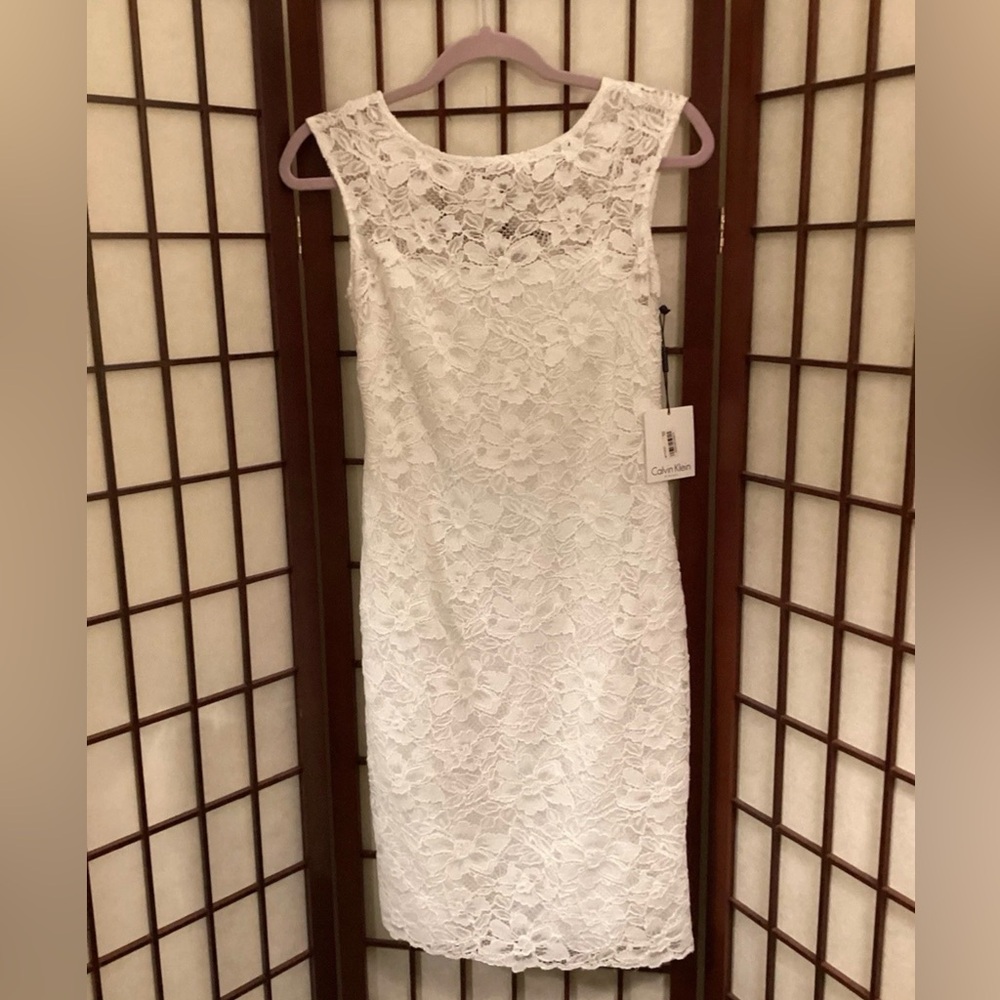 Calvin Klein women’s Lace Dress
Size 4